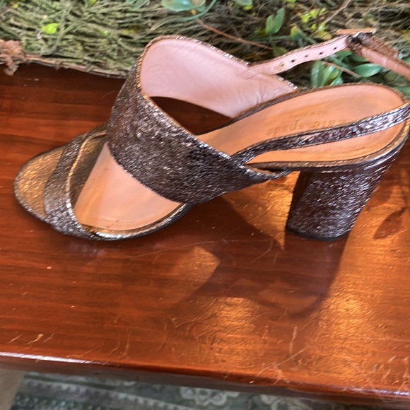 Kate Spade New York elegant shimmer silver strappy block heeled sandal. - Picture 4 of 4